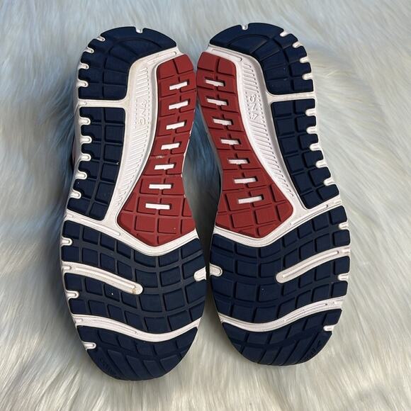 Brooks Navy and Red Beast 20 Sneakers - Picture 7 of 8